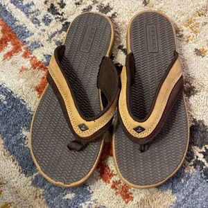 Sperry boys- brown/tan flip flops- size 13M